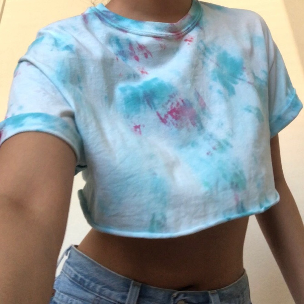 tie dye ultra cropped tee
